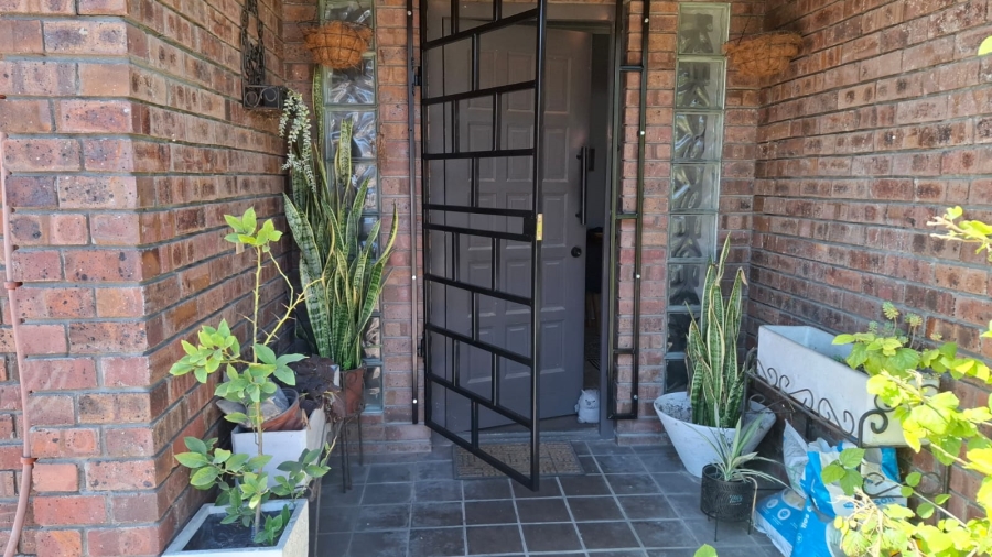 3 Bedroom Property for Sale in Wildwoods Western Cape
